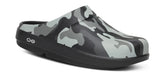 Men's OOcloog Luxe Clog - Night Camo