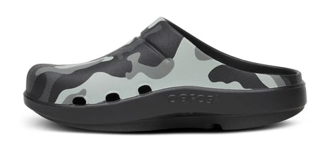 Women's OOcloog Luxe Clog - Night Camo